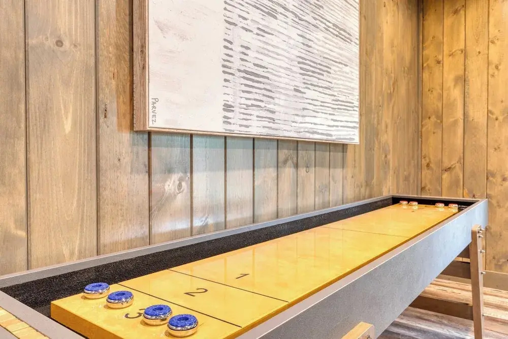 Luxe Cabin w/ Hot Tub, Views & Game Room Sleeps 10 Do Good Holler by Avantstay