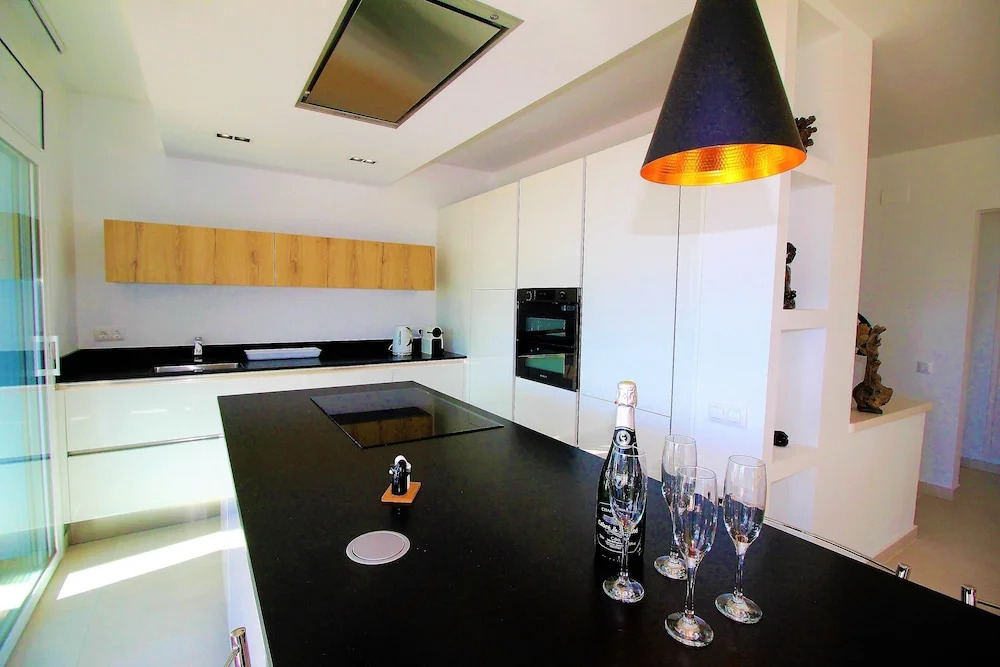 6020 Villa Martin