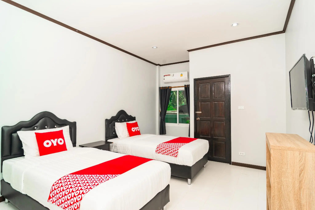 OYO 533 Runya Poolvilla