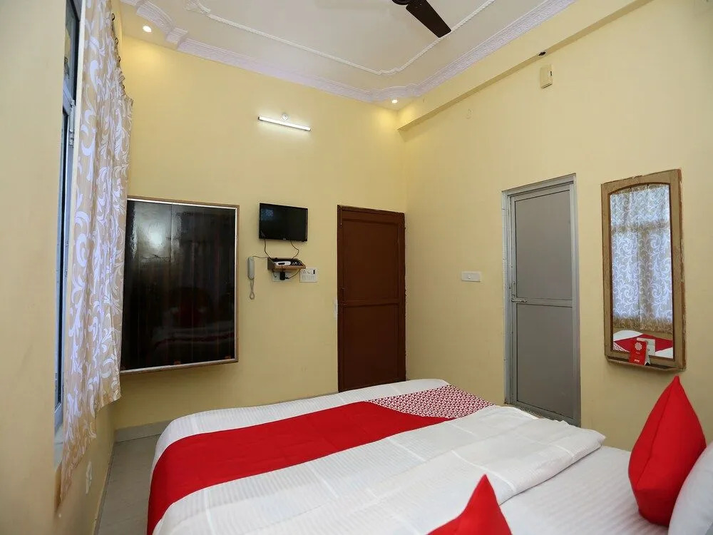 OYO 18324 Sahani Guest House