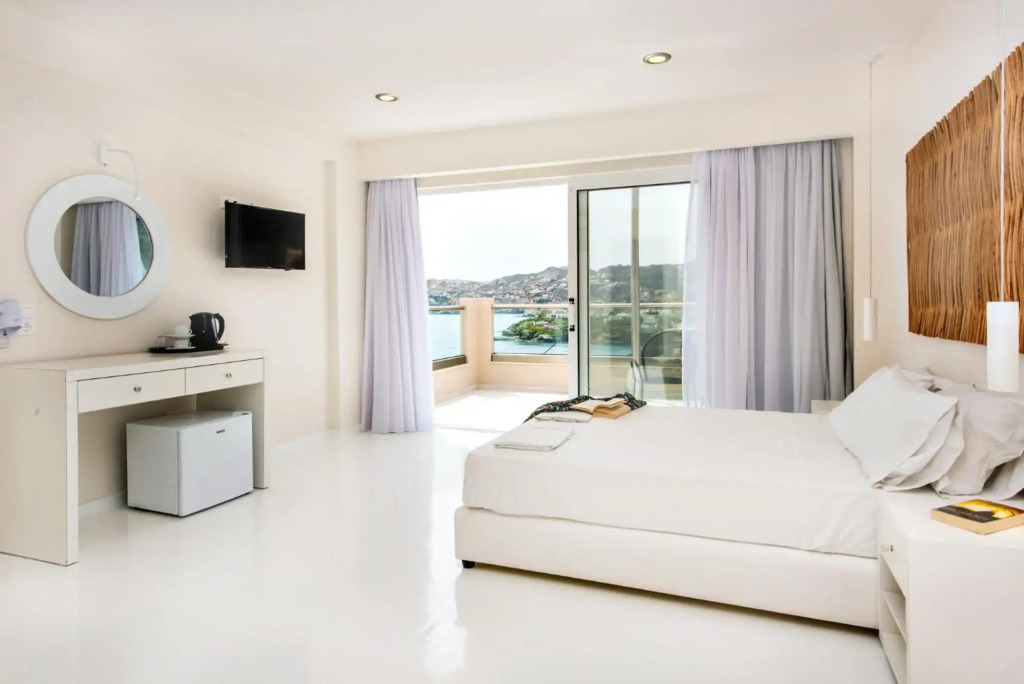 Eva Mare Hotel & Suites