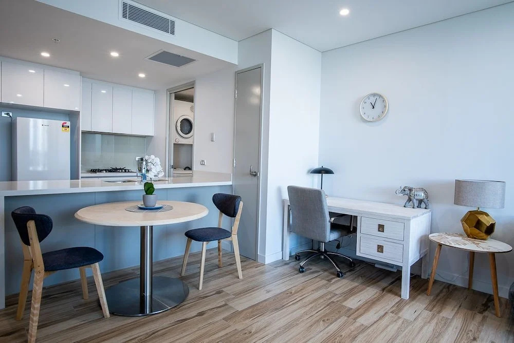 Iconic Luxury Apt with Sea View