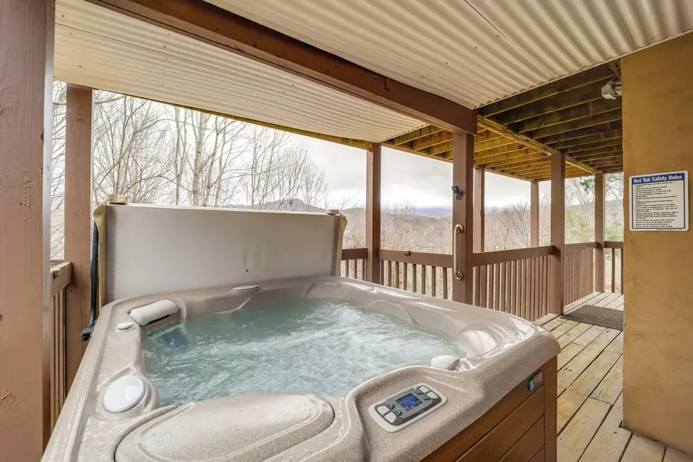 Sugar Mountain Chalet w/ Hot Tub & Ski Shuttle!