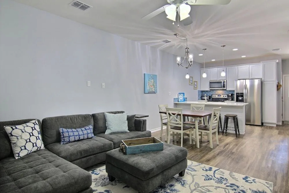 Flip Flops & Pop Tops 3 Bedrooms 3 Bathrooms Condo
