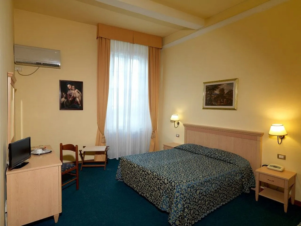 HHB Hotel