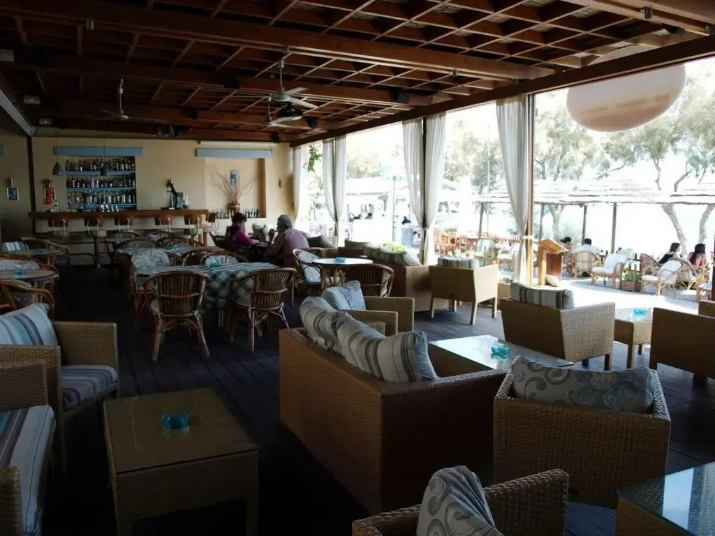 Levante Beach Hotel