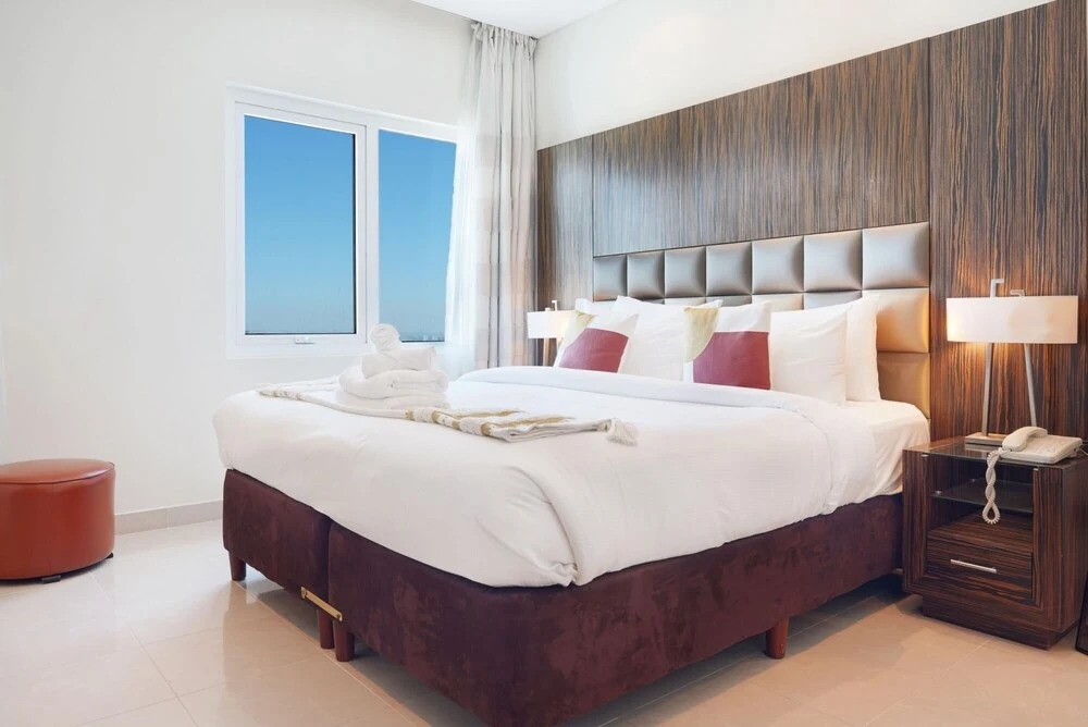 Bright and Stylish 1BR in JLT