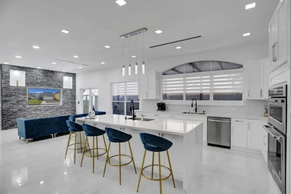 4 Br Designer Home Next To Shul And Community Pool 4 Bedroom Villa