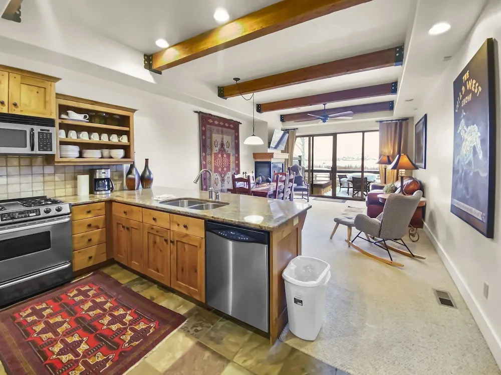 36 Sweet Newpark Townhome On The Creek 2 Bedroom Townhouse