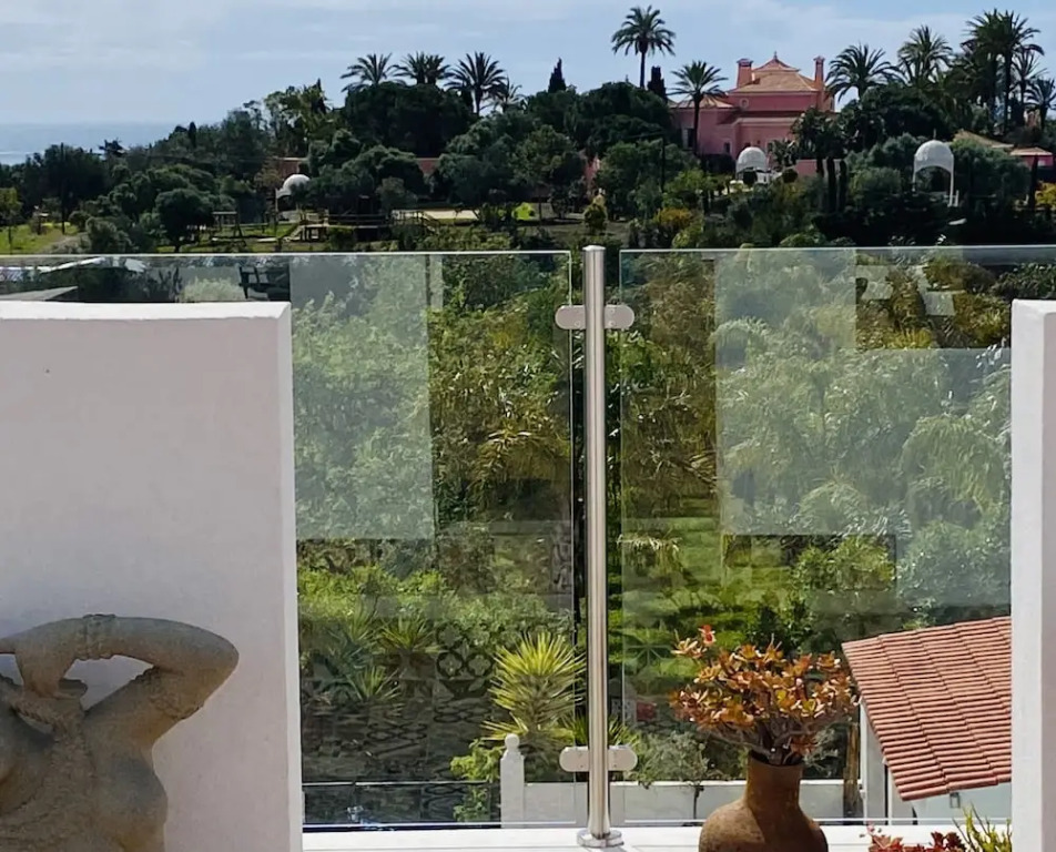 Palm View Guesthouse, adults only