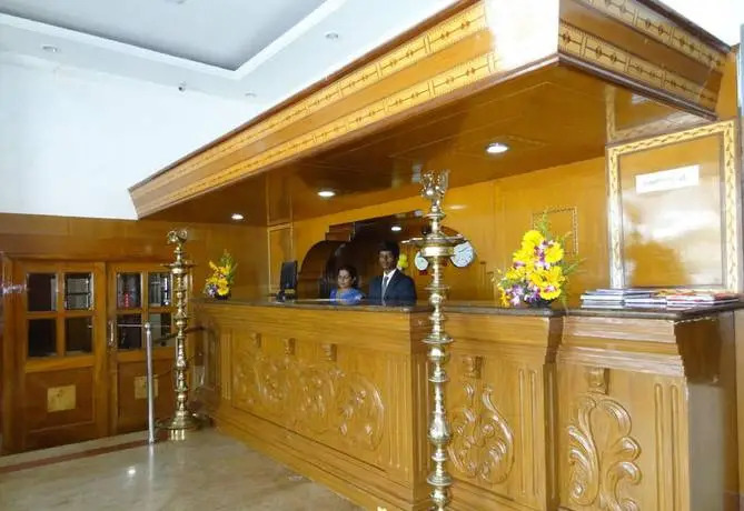 Edenpark New Delhi (Qutab Hotel)