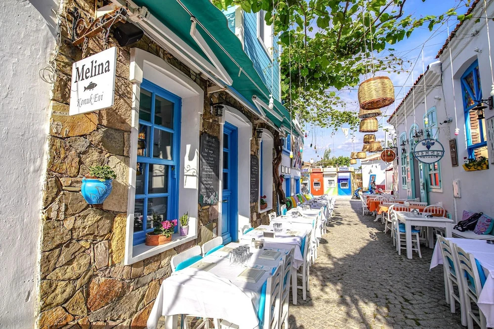 Melina Konuk Evi