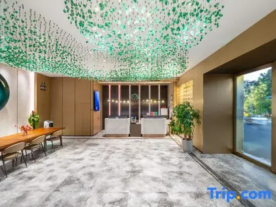 SOLO E-Sports Hotel (Yinzhou Baolong Flagship Store)