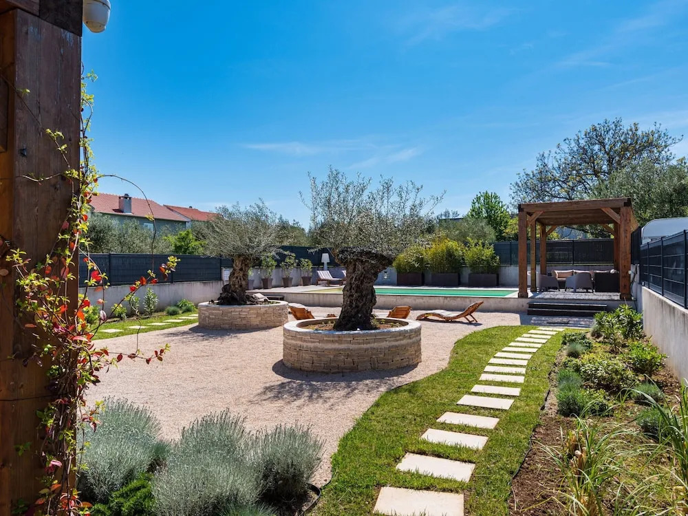 Nice Villa With Private Pool, Fenced Garden, Roofed Terrace, Near the Beach