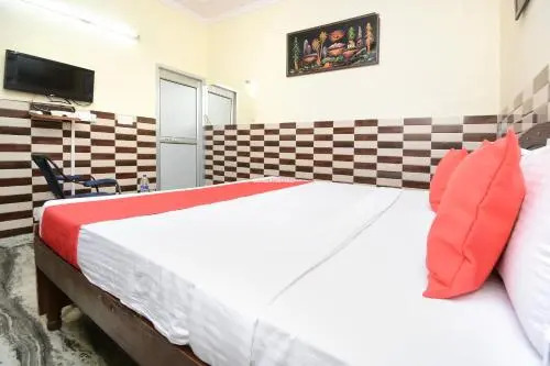 OYO 26919 Hotel New Golden