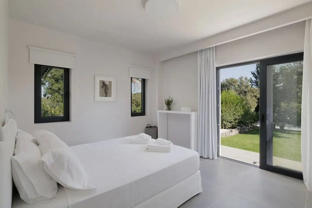 Myrtia - Luxury Hidden Gem