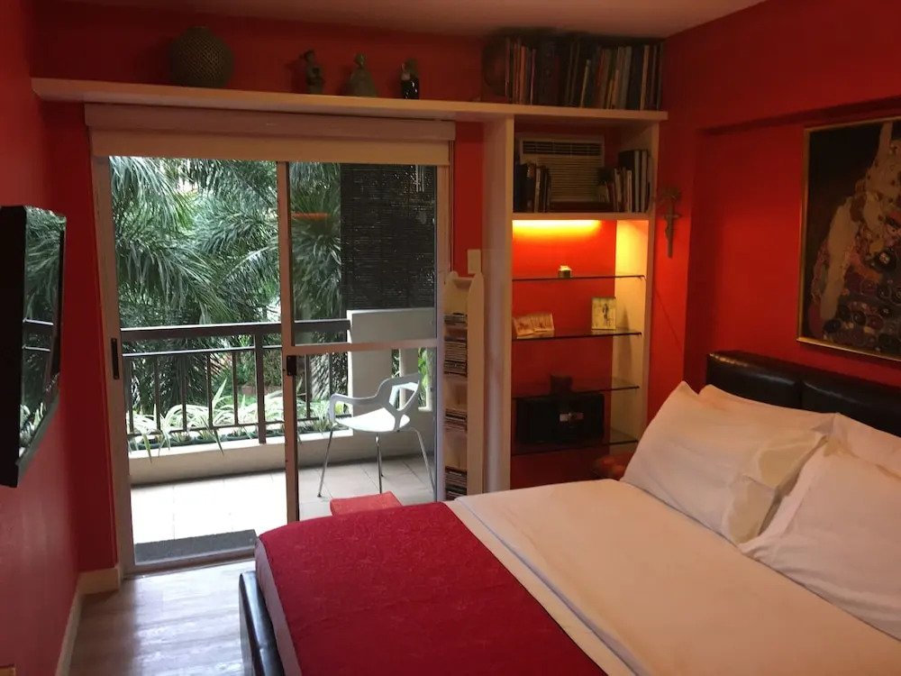 jKSUITES Manila Condos