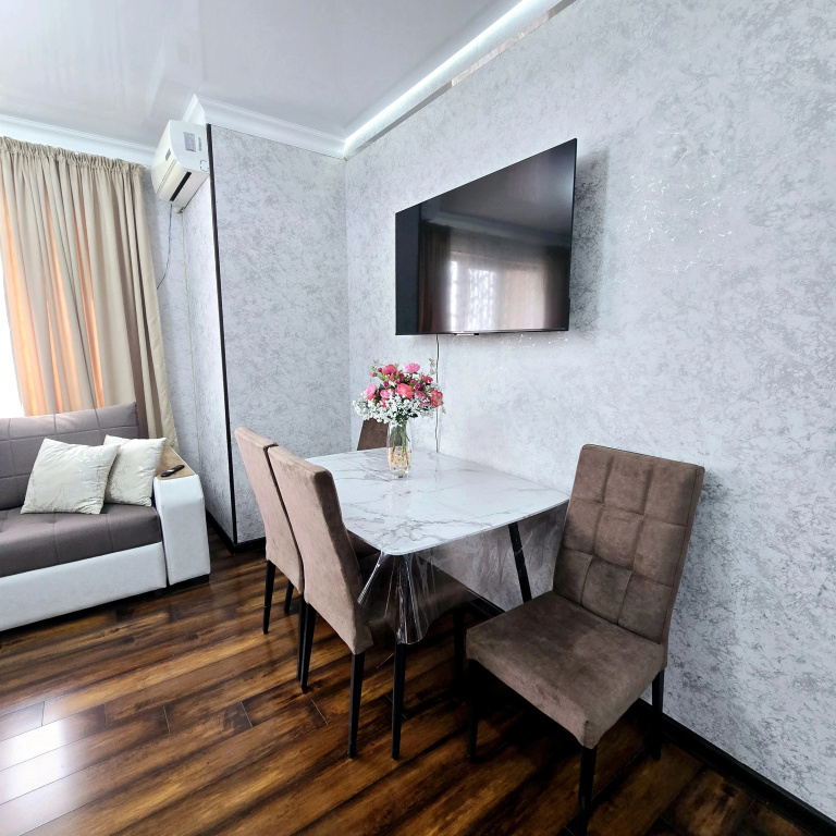 2kom V Tsentre Goroda Flat