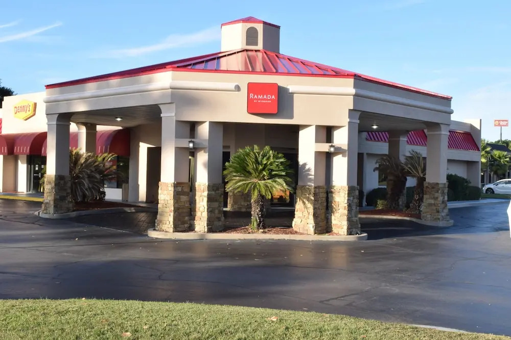 Ramada Savannah
