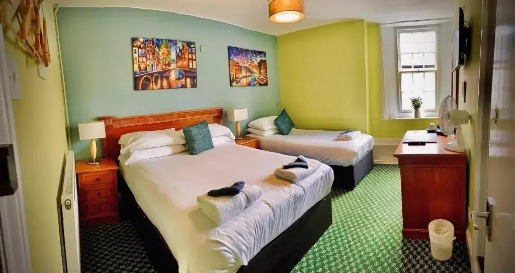 Fleur De Lis Hotel