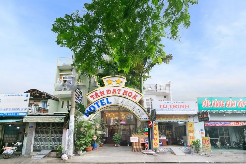 Tan Dat Hoa Hotel & Massage