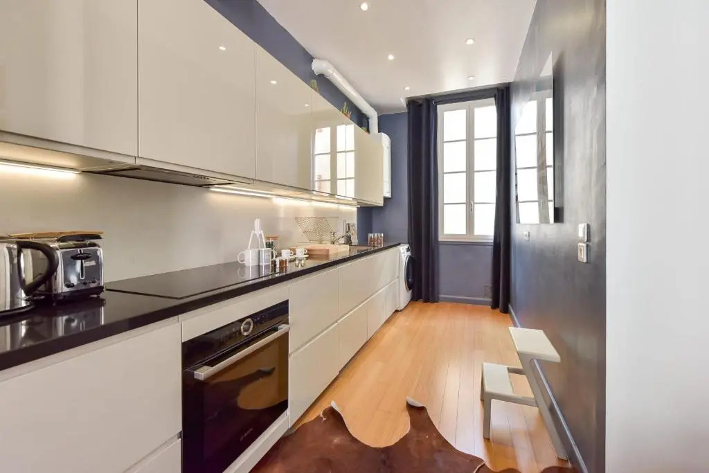 SERRENDY Fall in love Large 1-bedroom apartment 7min to Palais