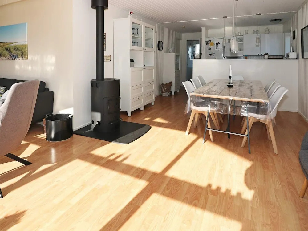 6 person holiday home in Hadsund
