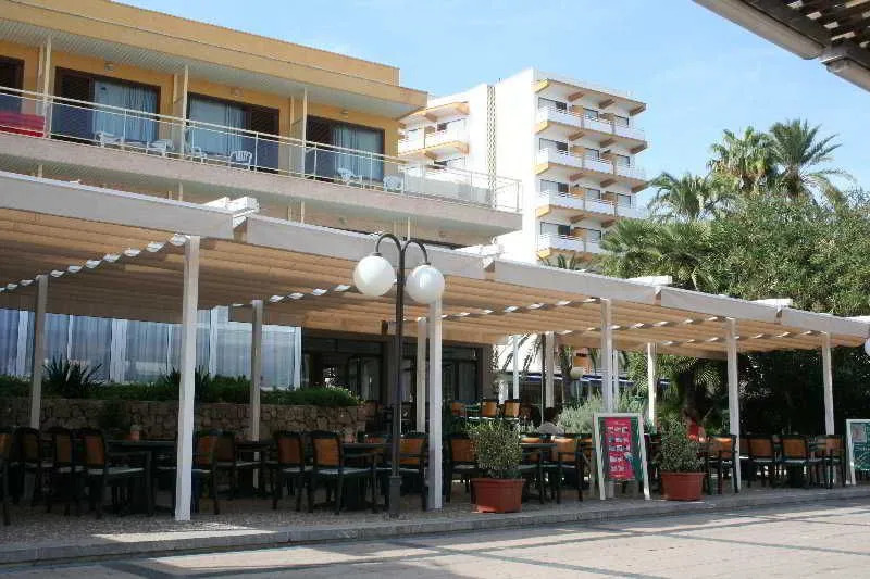 Hotel La Niña