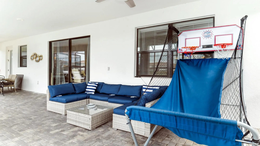 Lakeview 9BR Villa Private Pool SPA Game Room Heater
