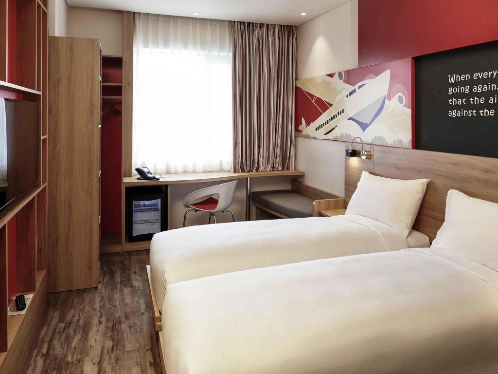 Ibis Saigon South