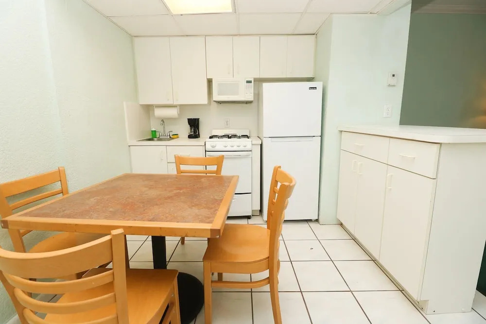 654 City View Apartment Hollywood Beach