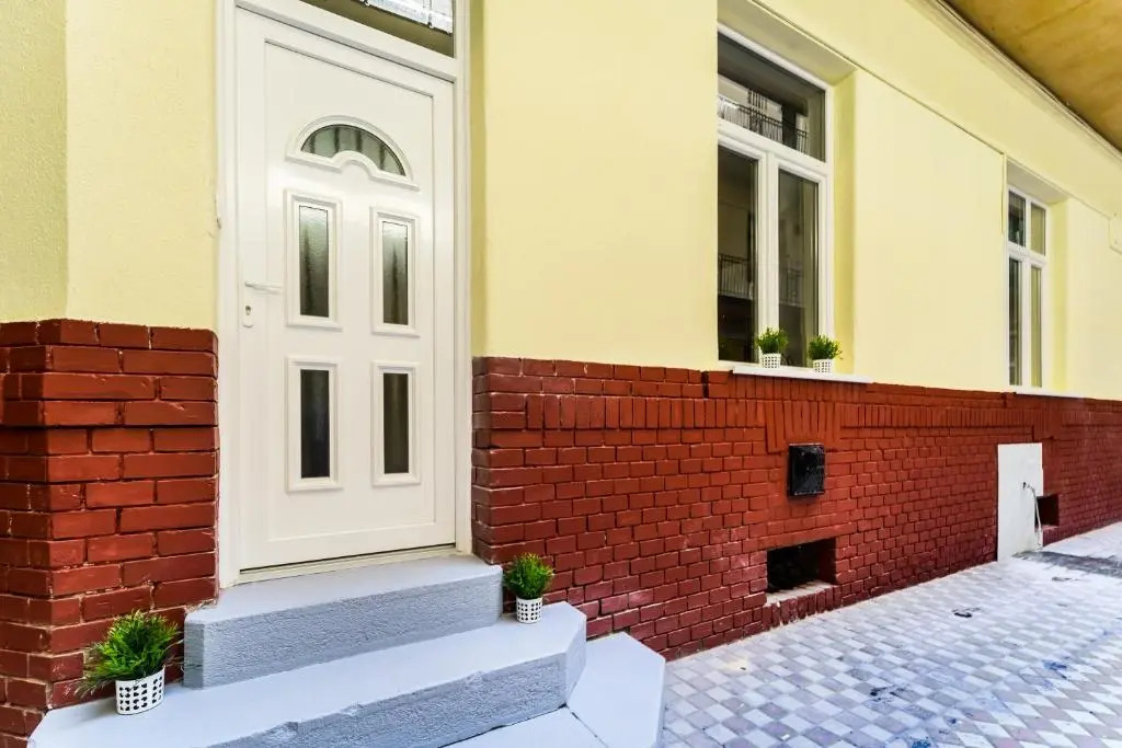ORANGEHOMES Klauzal apartments