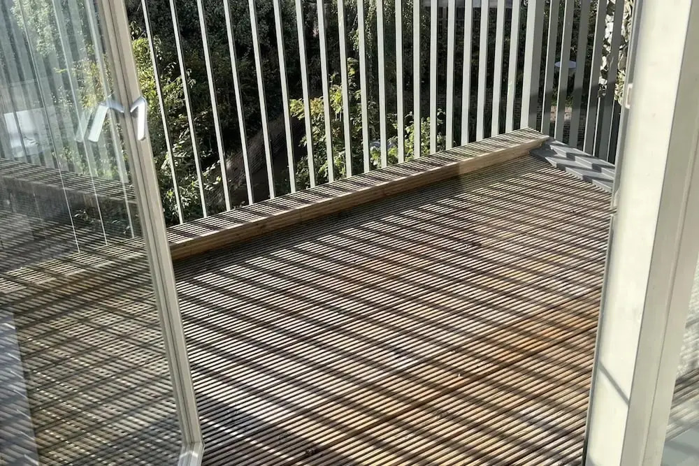 Remarkable 1-bed Apartment in London With Balcony