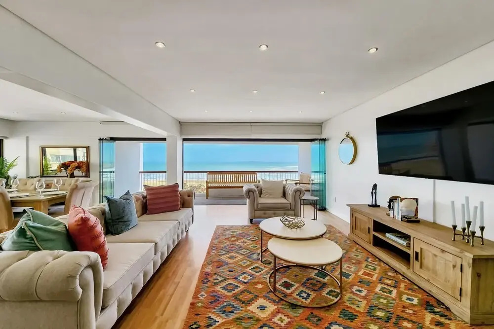 3bed Apartment in Cape Town w Views Ocean Outlook