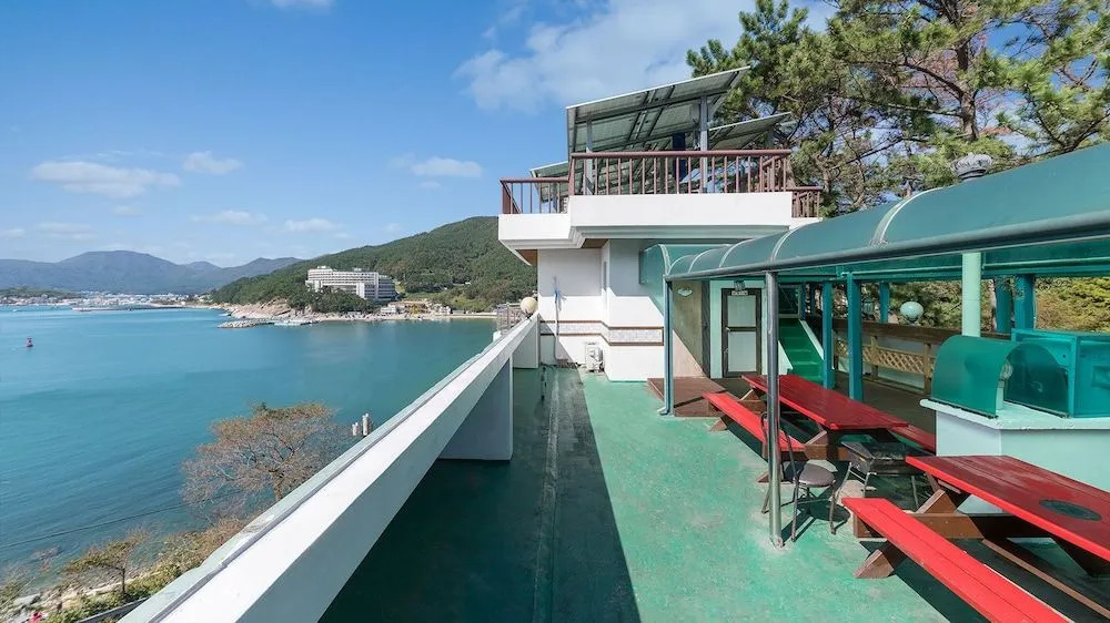 Sunbeach Pension
