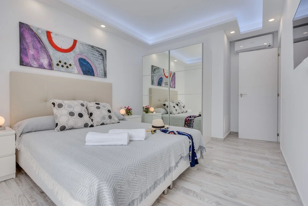 Villa Elena, Ocean View, Heated Pool