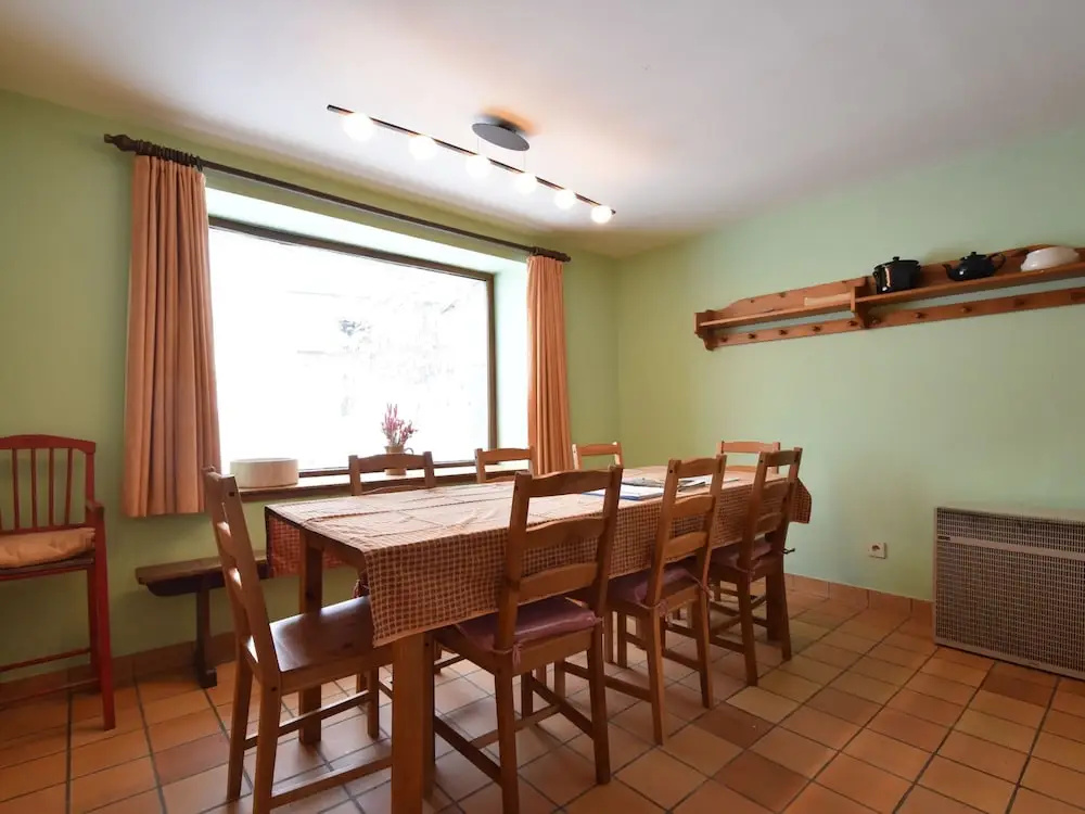 Rustic Vacation Home, Baneux