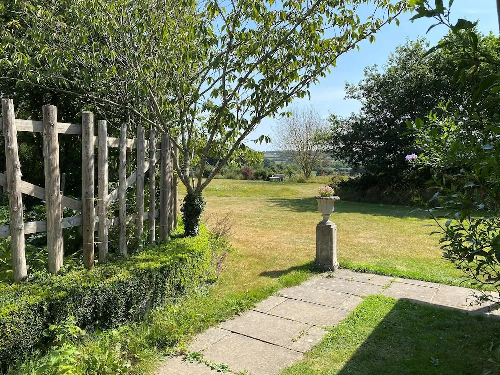 Munden House