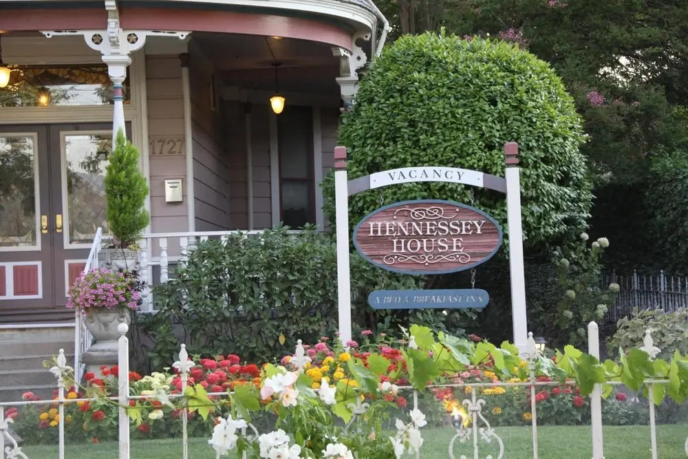 Hennessey House