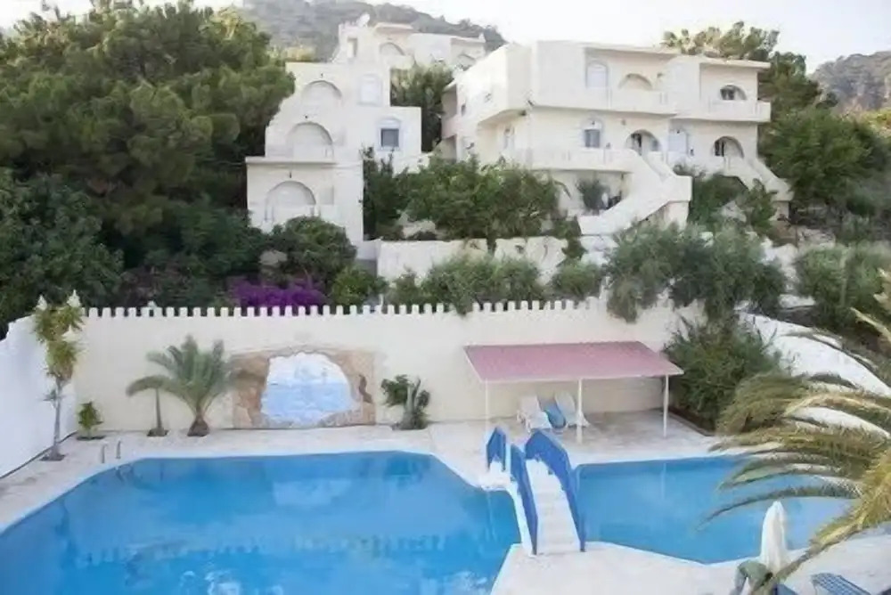 Achlia Hotel