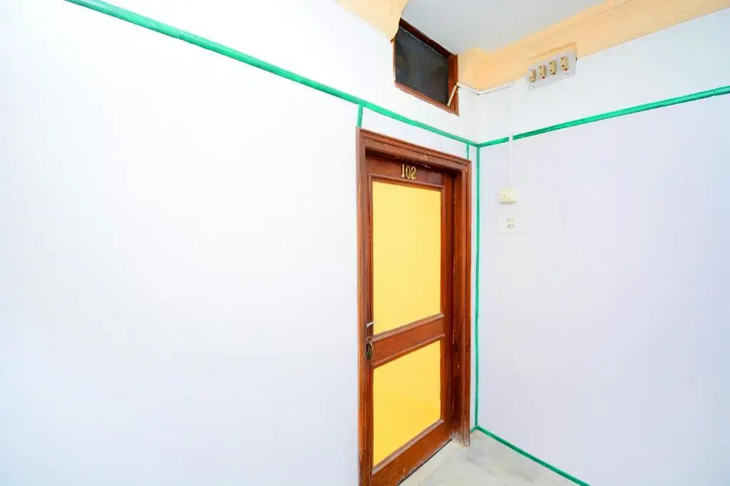 Locham Guest House by OYO Rooms