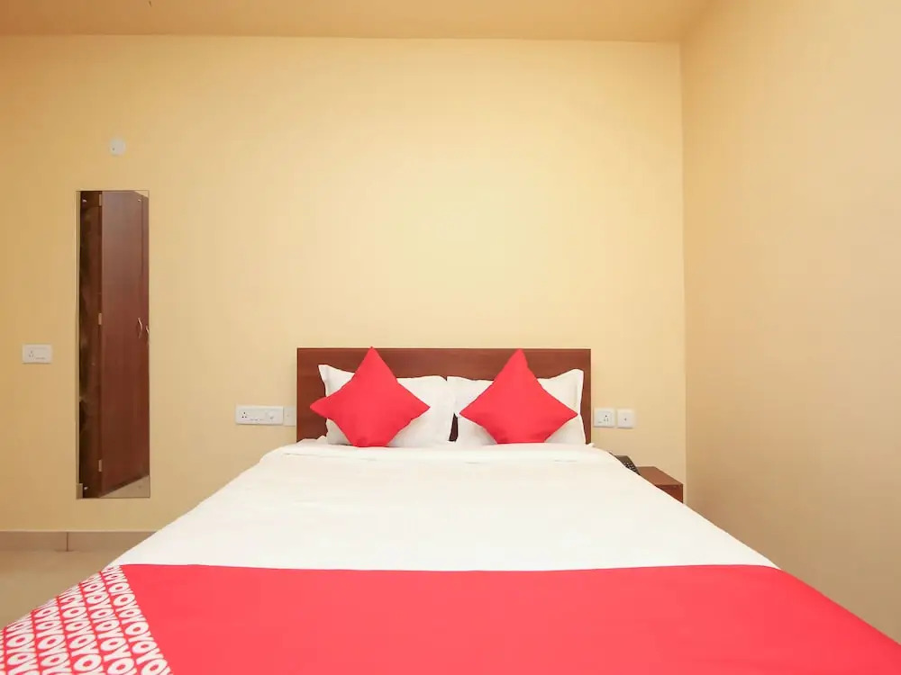 OYO 650 Flagship Gokul VIP Road