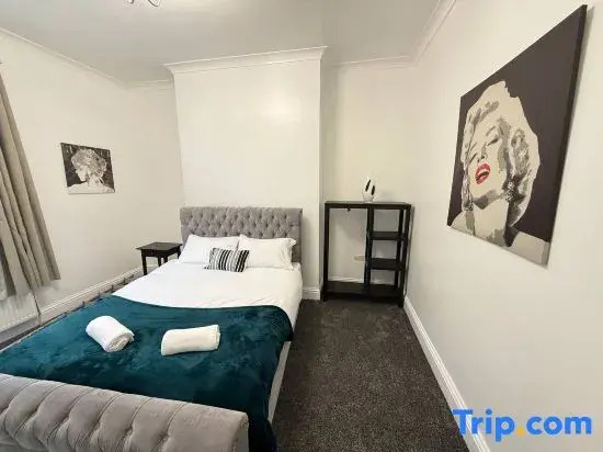 The One Bed Hideaway