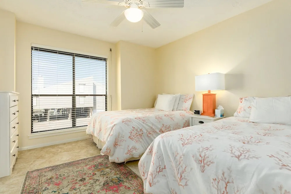 3409 Galveston - 4 Br Home