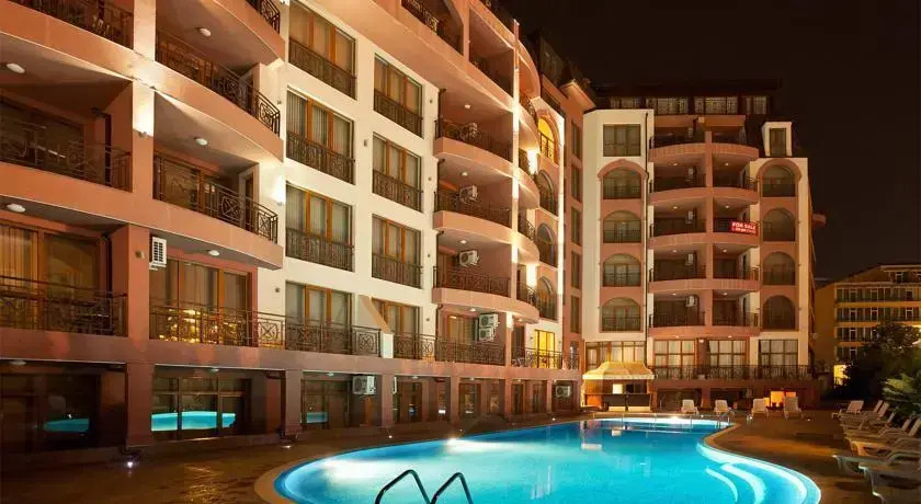 Pacific 3 Apartments