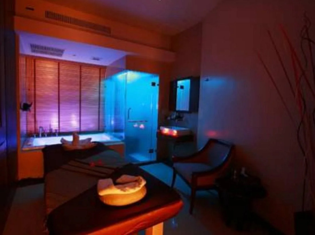 Siam Society Hotel & Resort