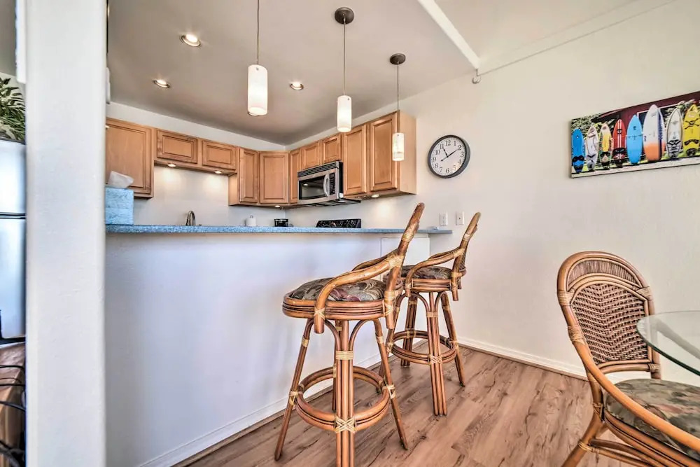 Kihei Oceanside Escape w/ Balcony - Steps to Beach