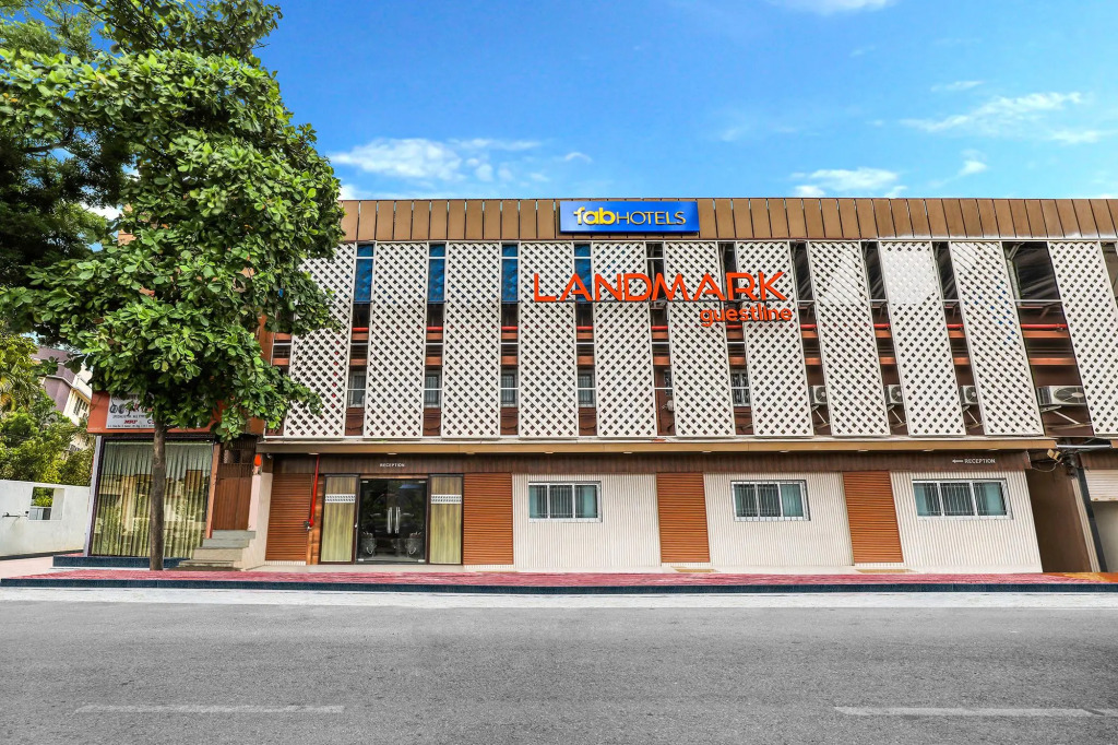 FabHotel Landmark Residency - Nr MIDC Turbhe