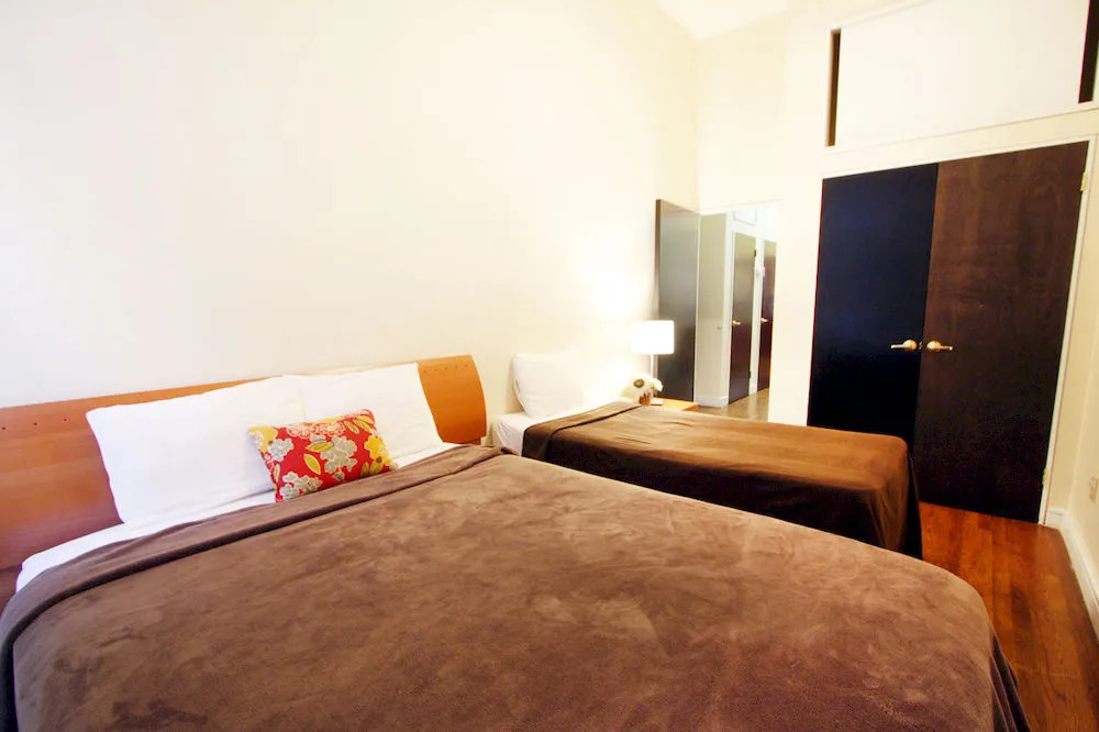 Luxury Suites Lenox Ave