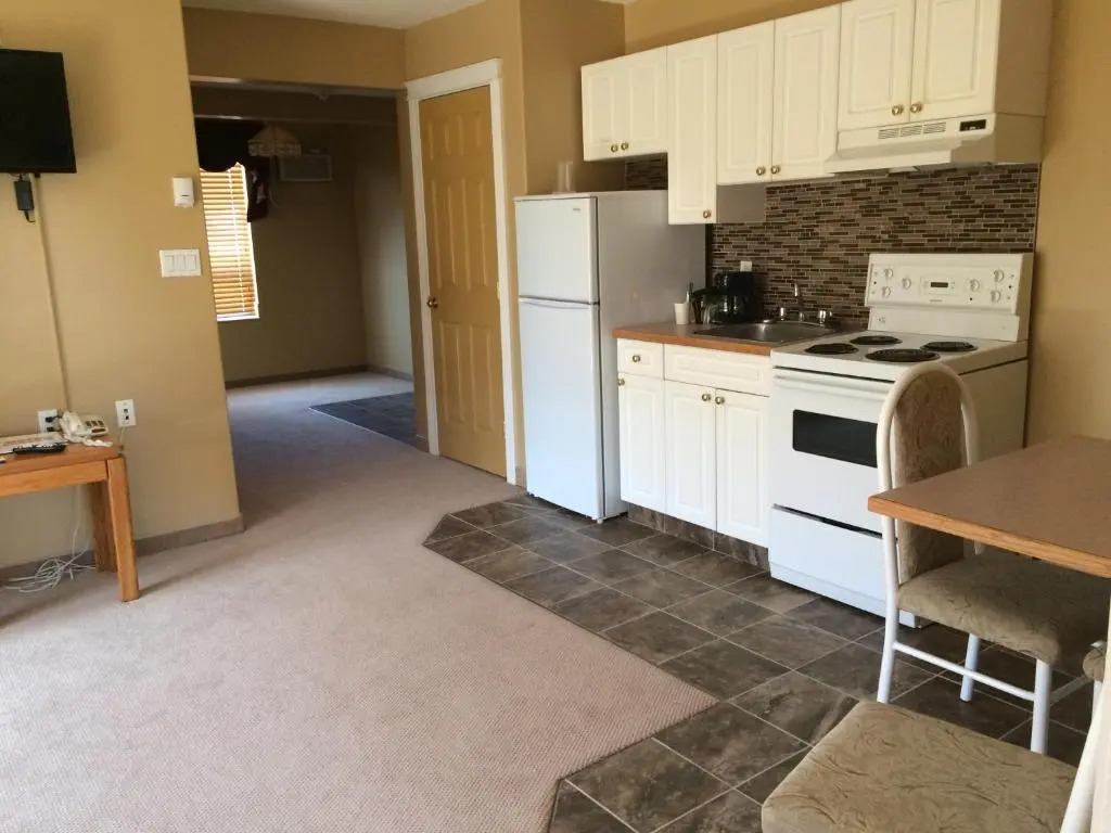 Western Budget Motel #1 & 2 Whitecourt